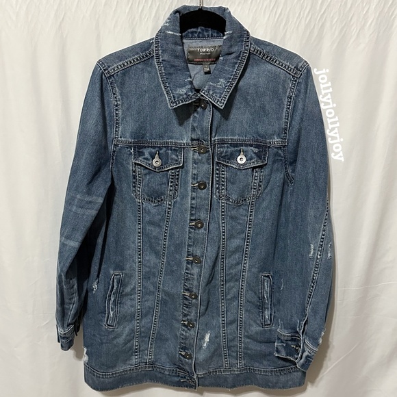 NWOT Torrid Medium Wash Longline Distressed Denim Jacket 1X - Picture 3 of 10